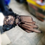 Gants en dentelle gothique