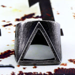 Bague motif triangle homme gothique