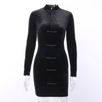 Robe noir moulante courte en velours gothique