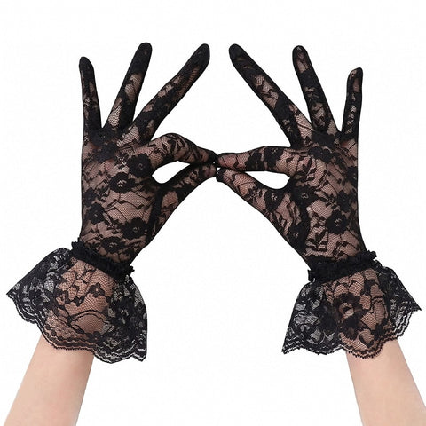 Gants en dentelle gothique