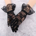 Gants en dentelle gothique