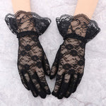 Gants en dentelle gothique