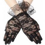 Gants en dentelle gothique